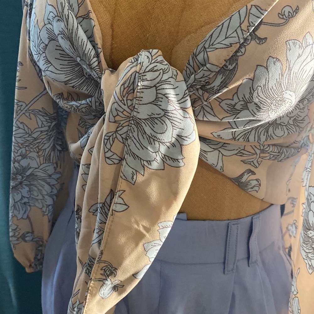 Blush top size large - Picture 8 of 9